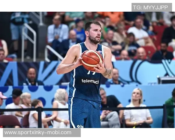 弗莱对艾顿发声:学习莱夫利和东契奇的传球技巧提升自己